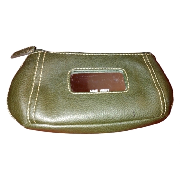 𝅺GREEN Nine West Wallet/Wristlet no strap - Picture 6 of 7